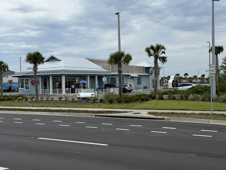335 Beachfront Dr, Saint Johns, FL à louer - Photo du bâtiment - Image 3 de 10