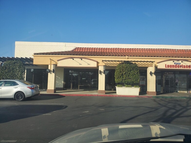 605-615 West Bellevue Road, Atwater, CA for lease - Primary Photo - Image 1 of 5