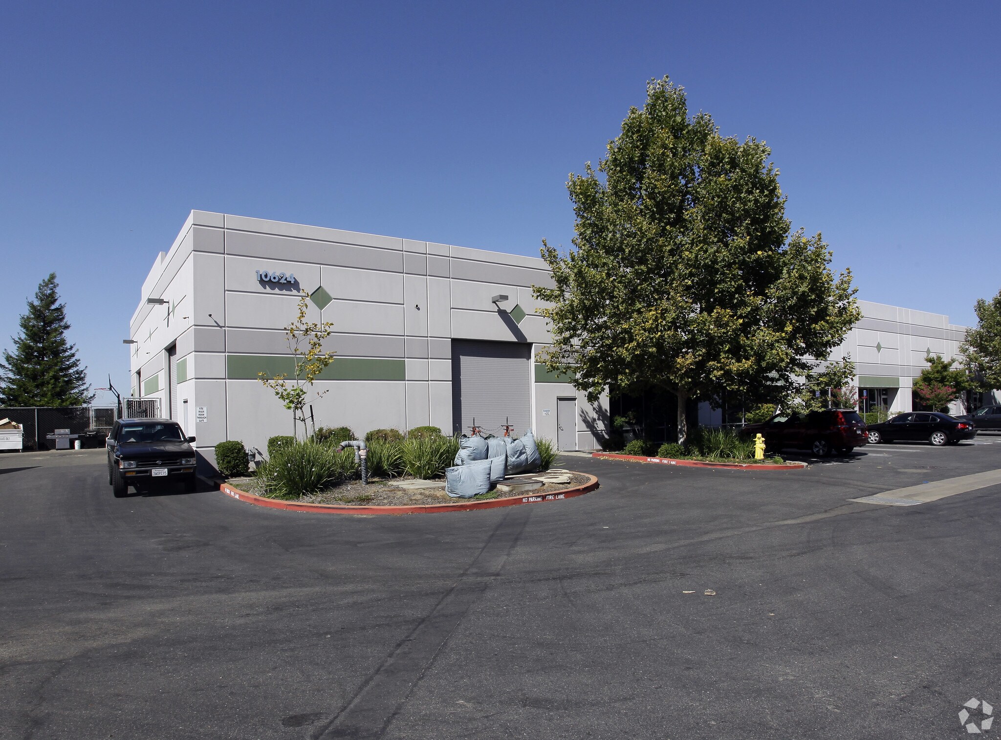 10624 Industrial Ave, Roseville, CA for lease Primary Photo- Image 1 of 6