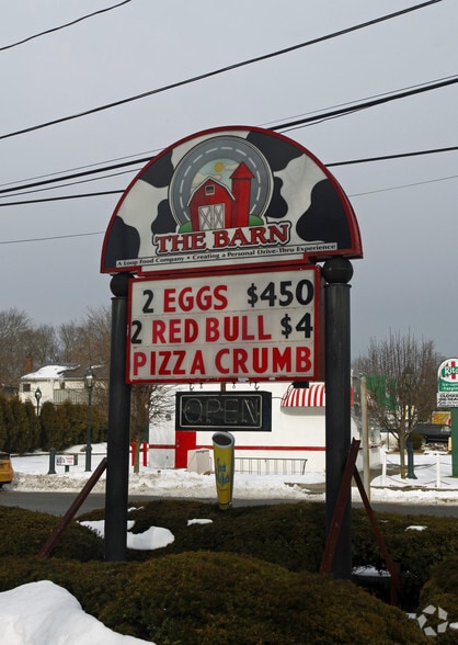 2154 Deer Park Ave, Deer Park, NY for lease - Building Photo - Image 3 of 3