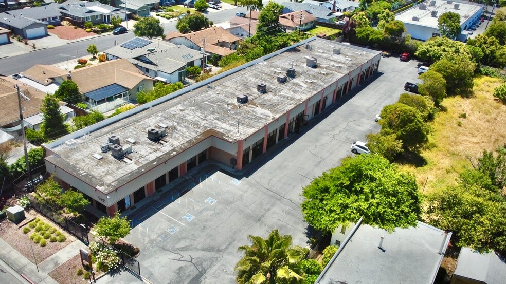 922 San Leandro Ave, Mountain View, CA for lease - Building Photo - Image 3 of 15