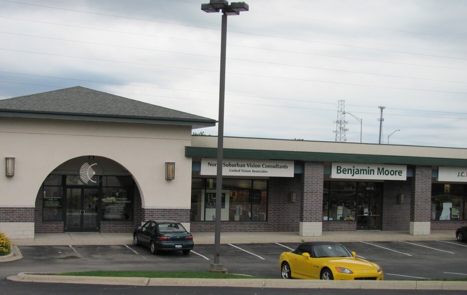 360 S Waukegan Rd, Deerfield, IL à louer - Photo du bâtiment - Image 3 de 4