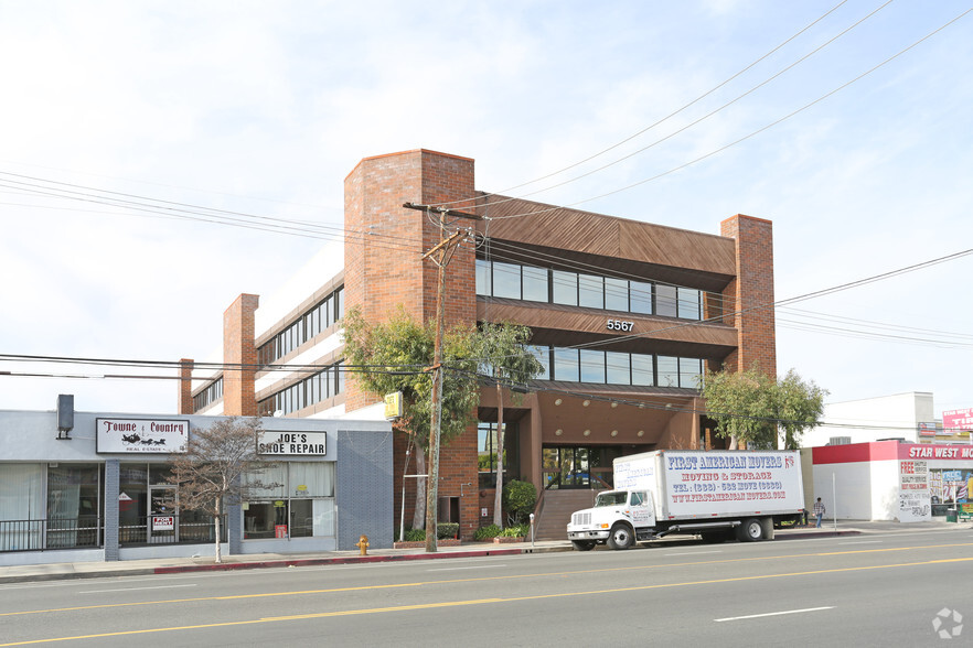 5567 Reseda Blvd, Tarzana, CA for sale - Building Photo - Image 3 of 5