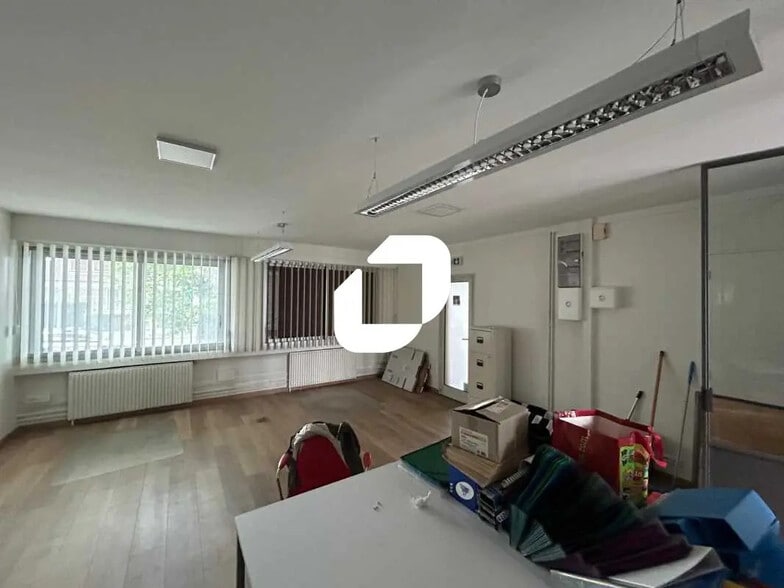 Bureau dans Chevilly-Larue à louer - Photo intérieure - Image 1 de 9