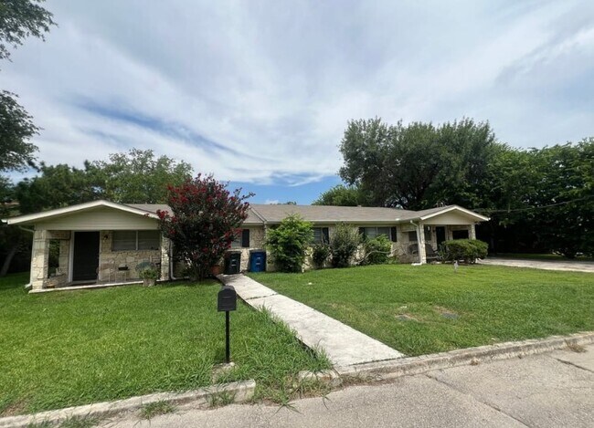 More details for 1480 Gardenia Dr, New Braunfels, TX - Multifamily for Sale