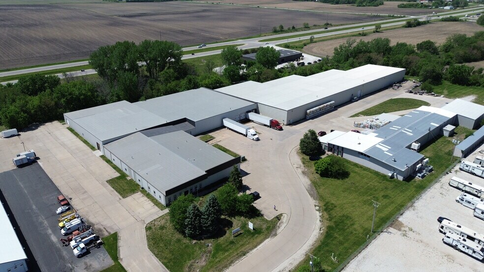 26378 289th Pl, Adel, IA à louer - Photo du bâtiment - Image 3 de 14
