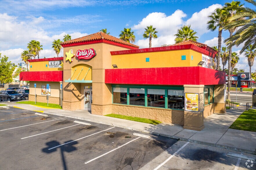 271 E Willow Rd, Long Beach, CA à vendre - Photo principale - Image 1 de 10