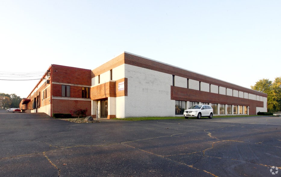 500 W Main St, Alliance, OH for lease - Building Photo - Image 1 of 5