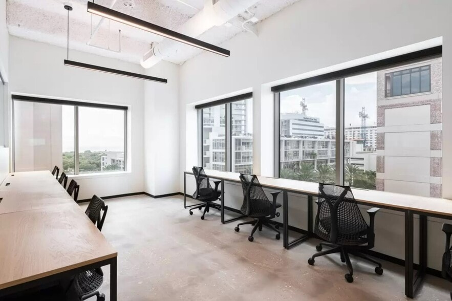 200 Central Ave, Saint Petersburg, FL for lease - Interior Photo - Image 2 of 7