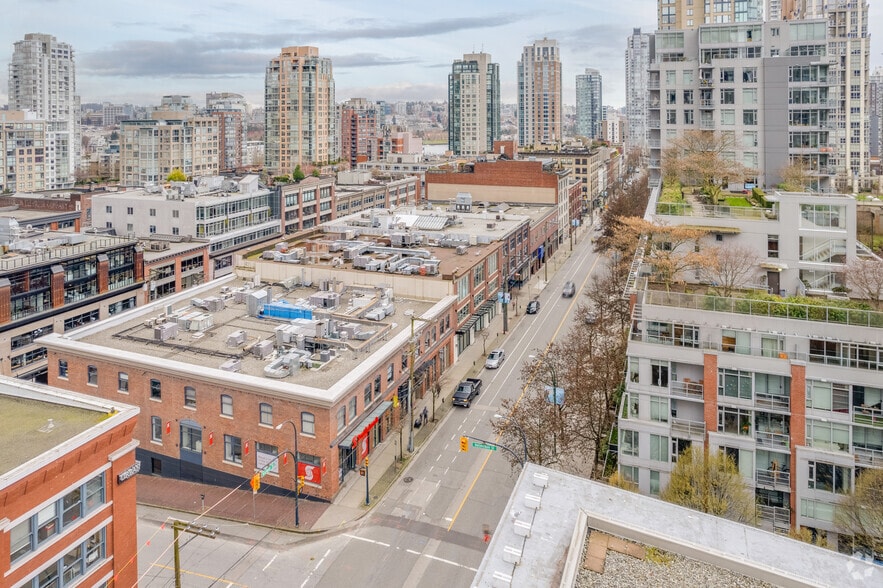 1146-1150 Hamilton St, Vancouver, BC à louer - Photo du bâtiment - Image 3 de 3