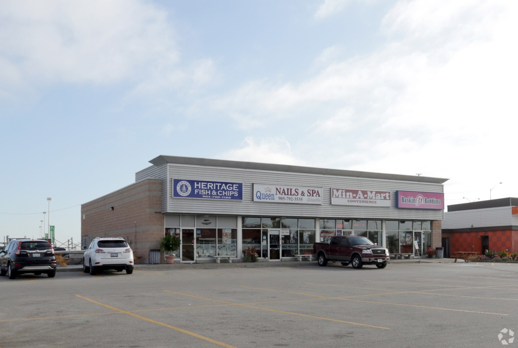 2462 Queen St E, Brampton, ON à vendre Photo principale- Image 1 de 1