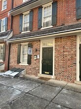 129-139 N 4th St, Philadelphia, PA à louer Photo du bâtiment- Image 1 de 6