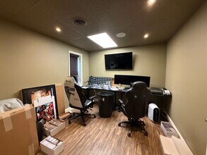 800 Main St, Hellertown, PA for lease Interior Photo- Image 2 of 9