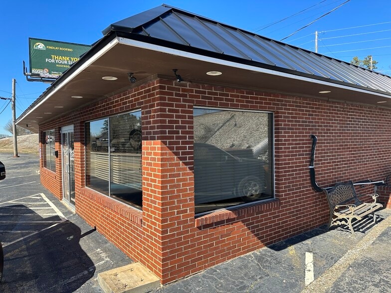 4510 S Main St, Acworth, GA for lease - Primary Photo - Image 2 of 16