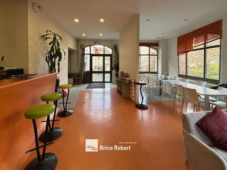 51 Montée De La Grande Côte, Lyon for lease - Interior Photo - Image 3 of 8
