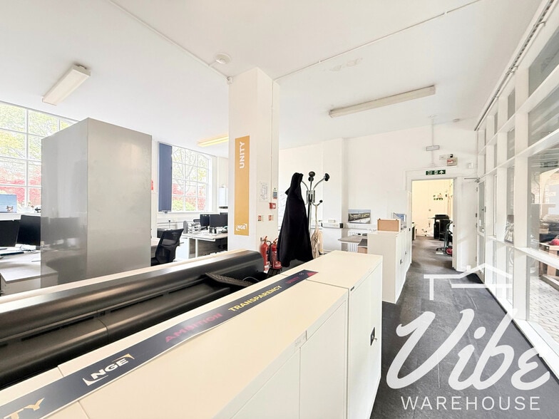 Shacklewell Ln, London for lease - Building Photo - Image 3 of 15