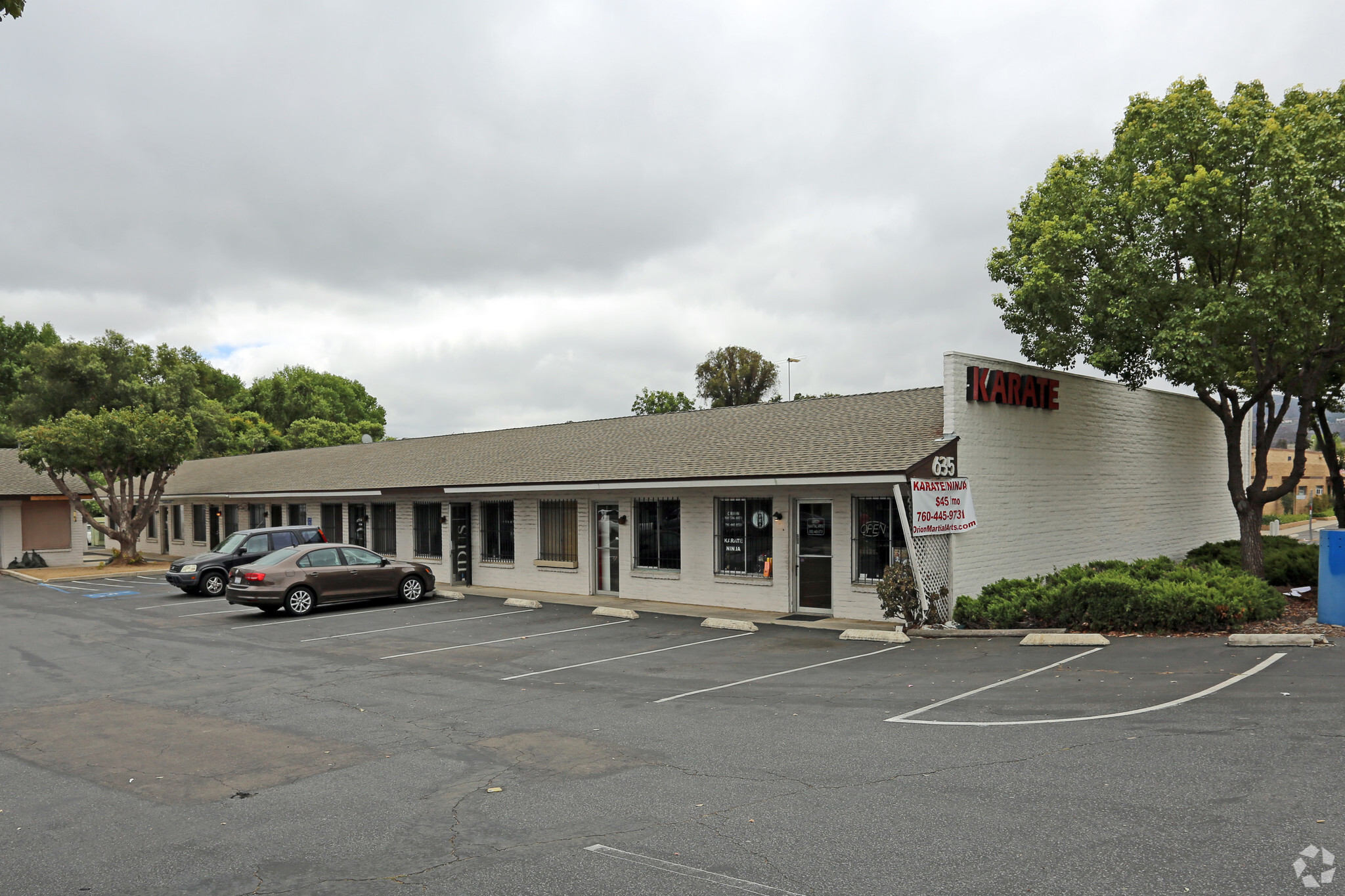 635 N Twin Oaks Valley Rd, San Marcos, CA for lease Primary Photo- Image 1 of 6