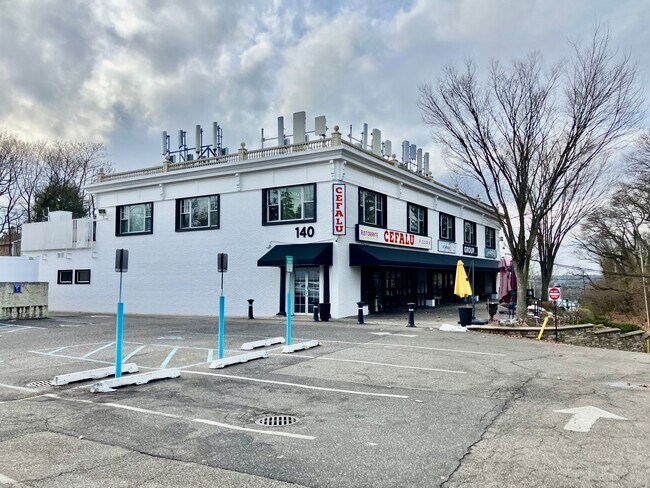 Plus de détails pour 140 E Main St, Huntington, NY - Bureau, Commerce de détail à louer