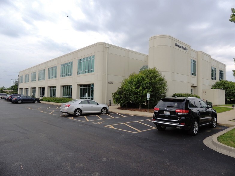 241 W Weaver Rd, Forsyth, IL à louer - Photo principale - Image 1 de 11