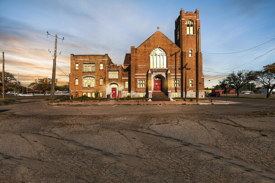 7000 Chicago, Detroit, MI à vendre - Photo principale - Image 1 de 1