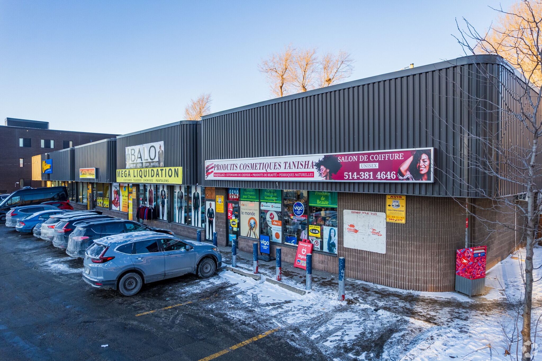 8529-8565 Boul Pie IX, Montréal, QC à vendre Photo du bâtiment- Image 1 de 3