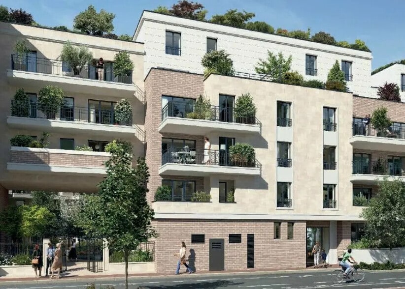 Retail in Suresnes for lease - Building Photo - Image 3 of 6