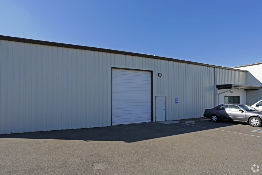 7509 Reese Rd, Sacramento, CA à louer - Photo du bâtiment - Image 2 de 13