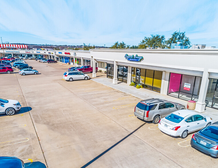 1700-1760 Mall Cir, Fort Worth, TX for sale - Building Photo - Image 1 of 1