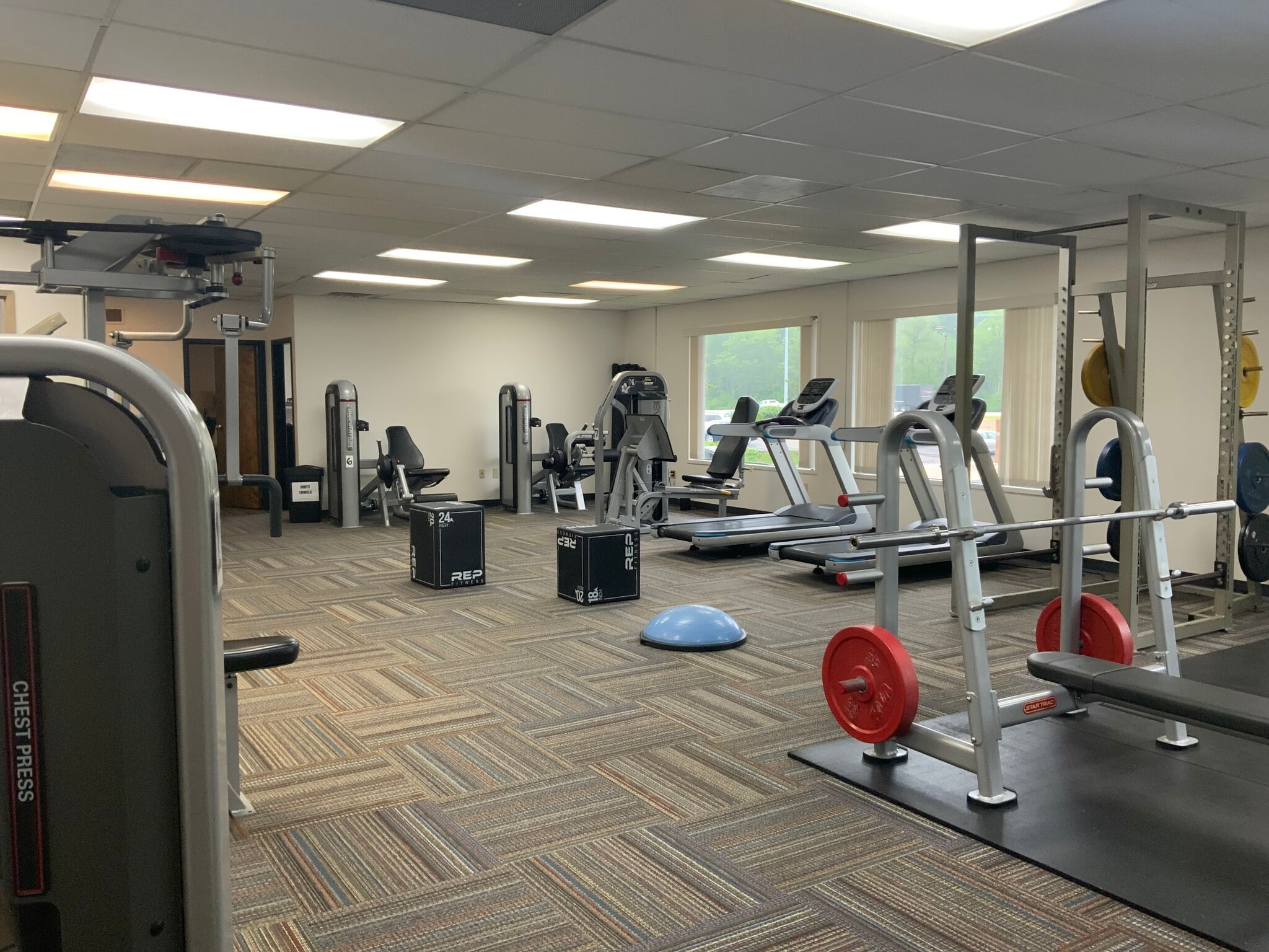 3570 Executive Dr, Uniontown, OH for lease Building Photo- Image 1 of 7