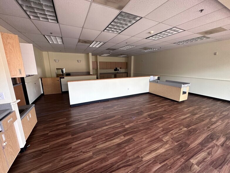 8406 SW Main St, Wilsonville, OR à louer - Photo intérieure - Image 3 de 21