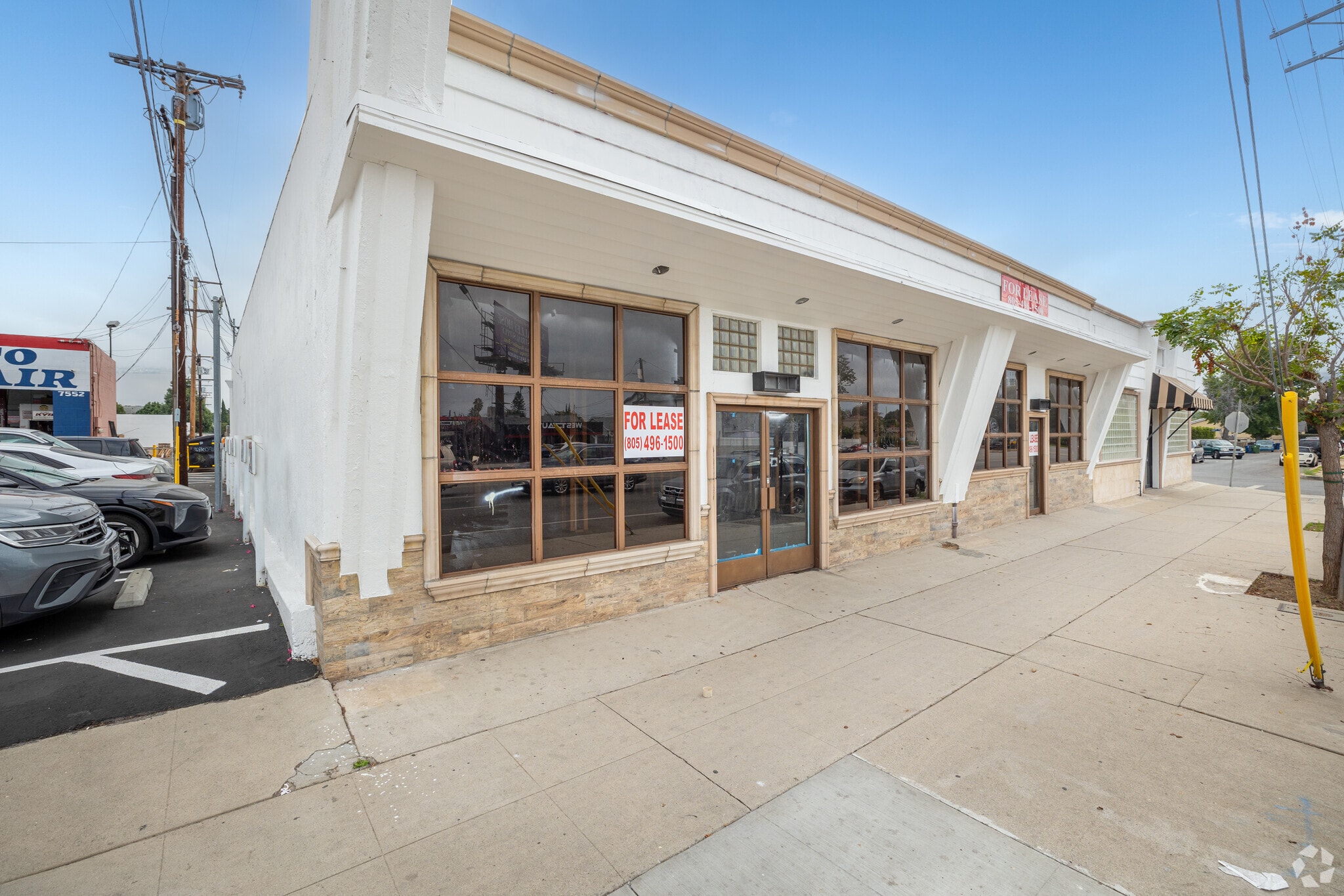 7540-7544 Balboa Blvd, Van Nuys, CA for lease Primary Photo- Image 1 of 19