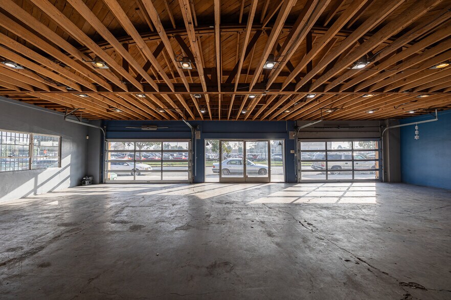 821 W Olive St, Inglewood, CA à louer - Photo du bâtiment - Image 3 de 26