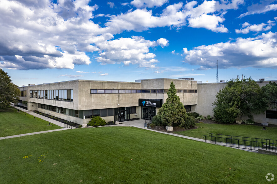 55 Horner Ave, Toronto, ON à louer - Photo du bâtiment - Image 1 de 5