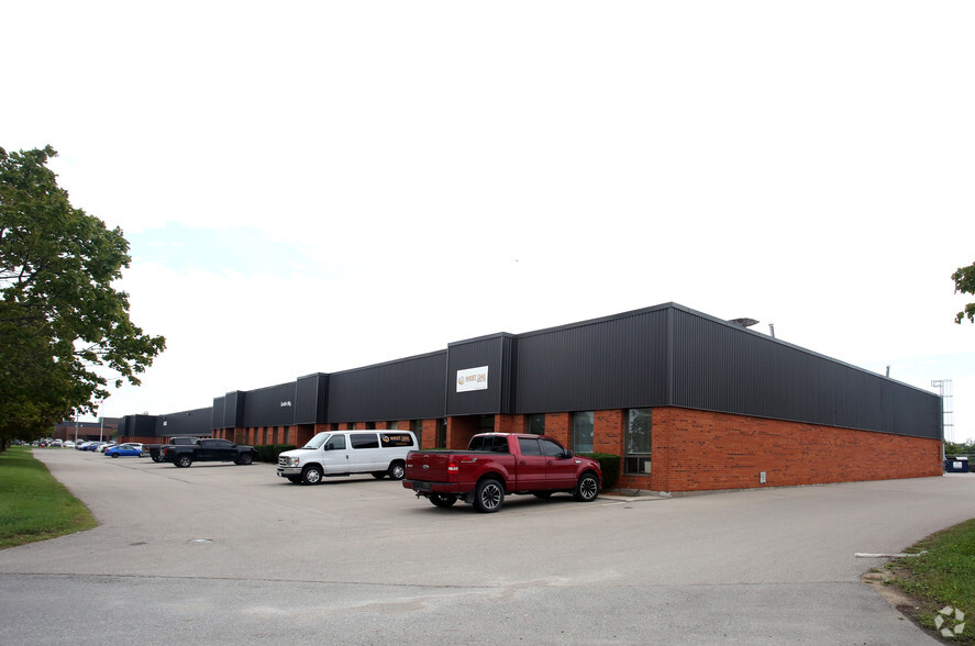 25 Groff Pl, Kitchener, ON for lease - Building Photo - Image 2 of 2