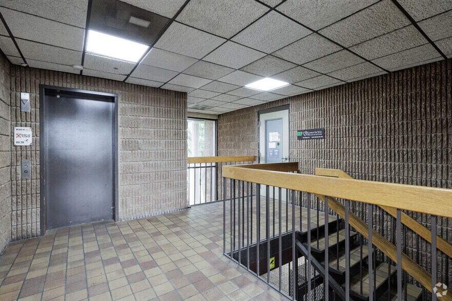 2333 Morris Ave, Union Township, NJ à louer - Hall d’entrée - Image 3 de 18