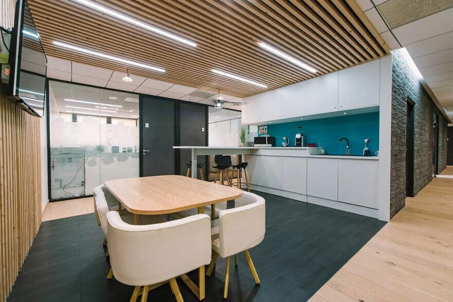 Bureau dans Bordeaux à louer - Photo intérieure - Image 2 de 4