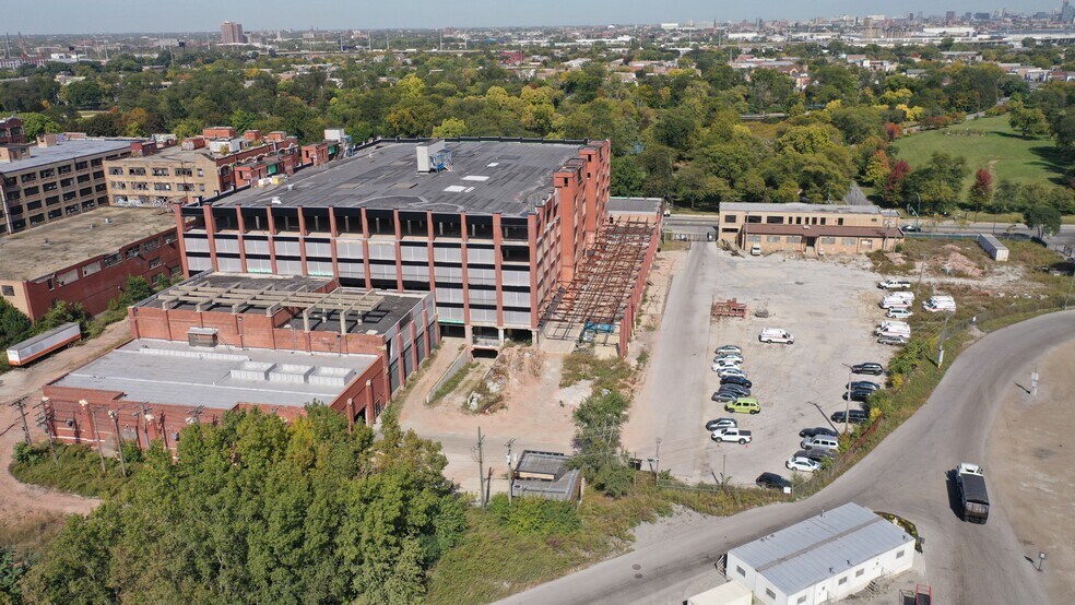 2101 W Pershing Rd, Chicago, IL à louer - Photo du bâtiment - Image 1 de 3