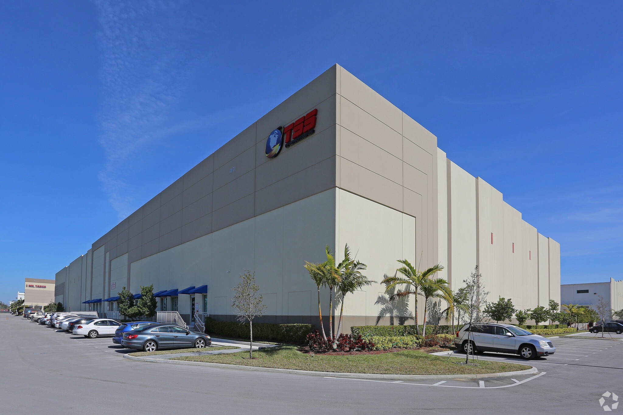 11601 NW 107th St, Miami, FL à louer Photo du bâtiment- Image 1 de 26