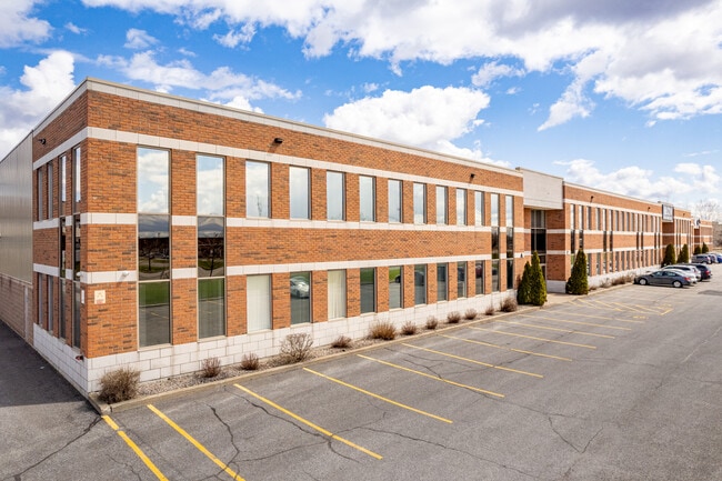 Plus de détails pour 3755 Boul Matte, Brossard, QC - Bureau, Local d'activités à louer