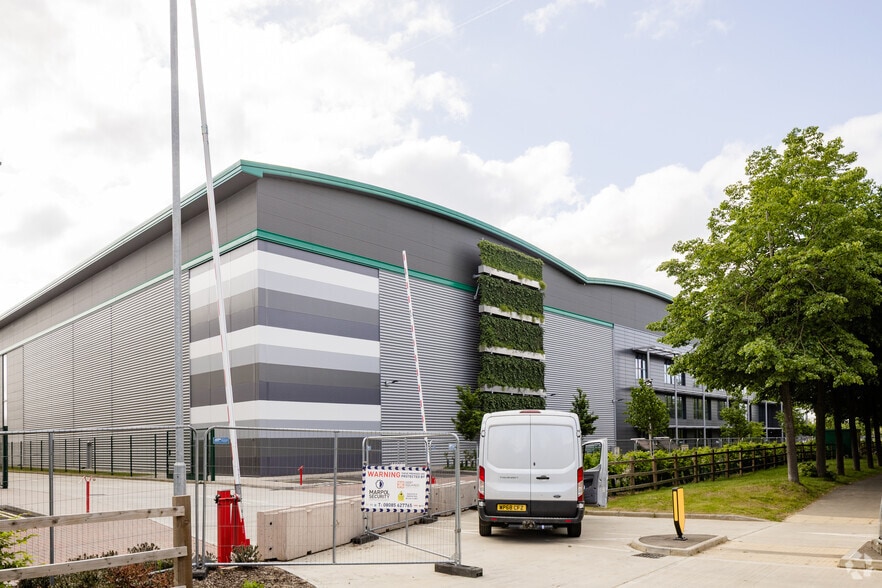 Ironbridge Rd, Uxbridge for lease - Building Photo - Image 2 of 2