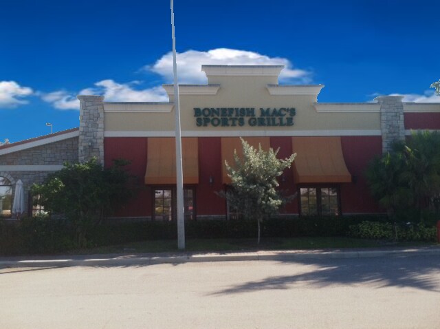 10880 Forest Hill Blvd, Wellington, FL à louer - Photo du bâtiment - Image 1 de 4