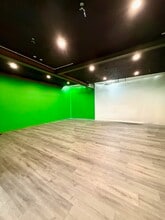 8721 W Sunset Blvd, West Hollywood, CA for lease Interior Photo- Image 1 of 1