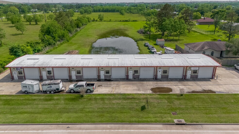 11233 FM 1764 Rd, Santa Fe, TX à vendre - Photo du bâtiment - Image 3 de 9