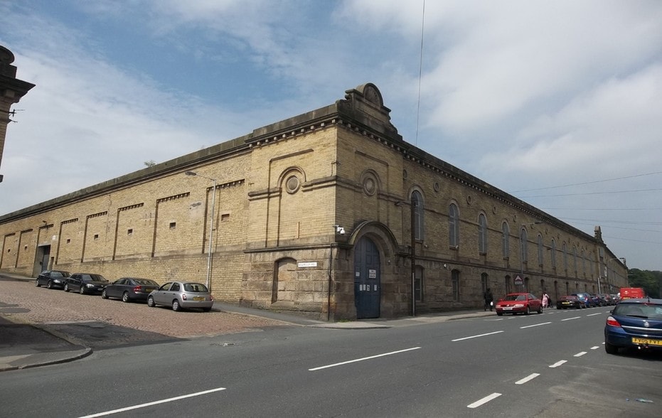 Heaton Rd, Bradford for lease - Building Photo - Image 3 of 15