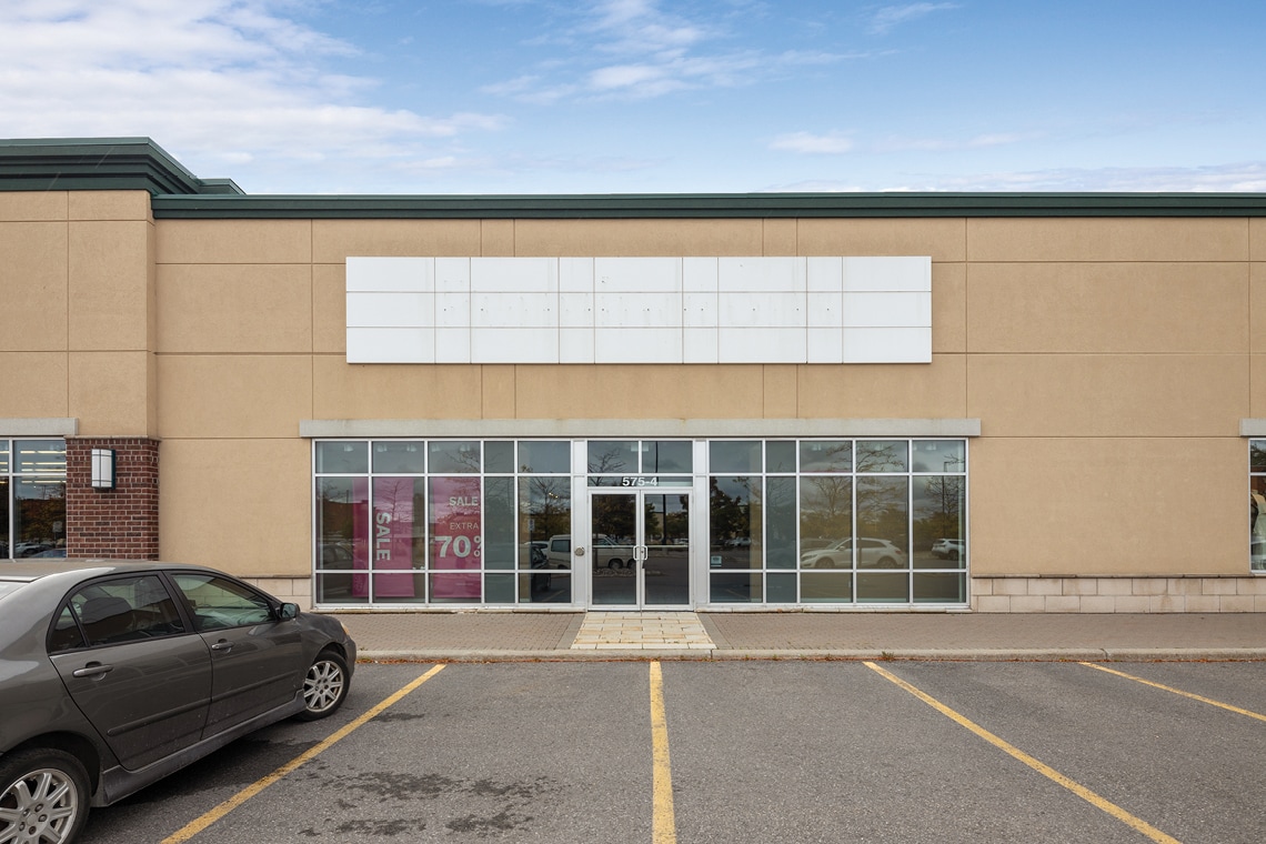 575 Industrial Ave, Ottawa, ON à louer Photo du bâtiment- Image 1 de 42