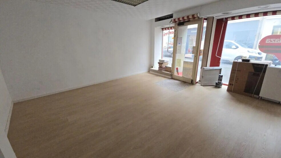 Commerce de détail dans Dreux à louer - Photo intérieure - Image 2 de 10