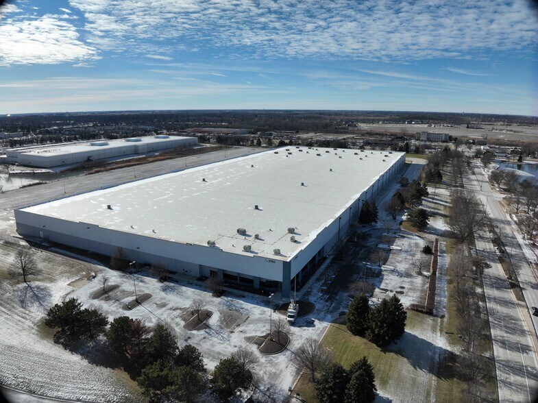 2380 Sullivan Rd, Aurora, IL à louer - Communauté Matterport - Image 3 de 27