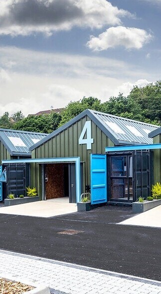 Bellfield Rd, High Wycombe à louer - Photo du bâtiment - Image 2 de 9