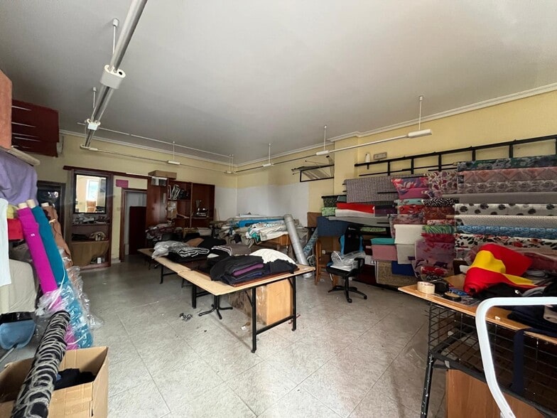 Calle de las Casas de Cotallo, 1-1, Cáceres, Cáceres for lease - Building Photo - Image 1 of 8