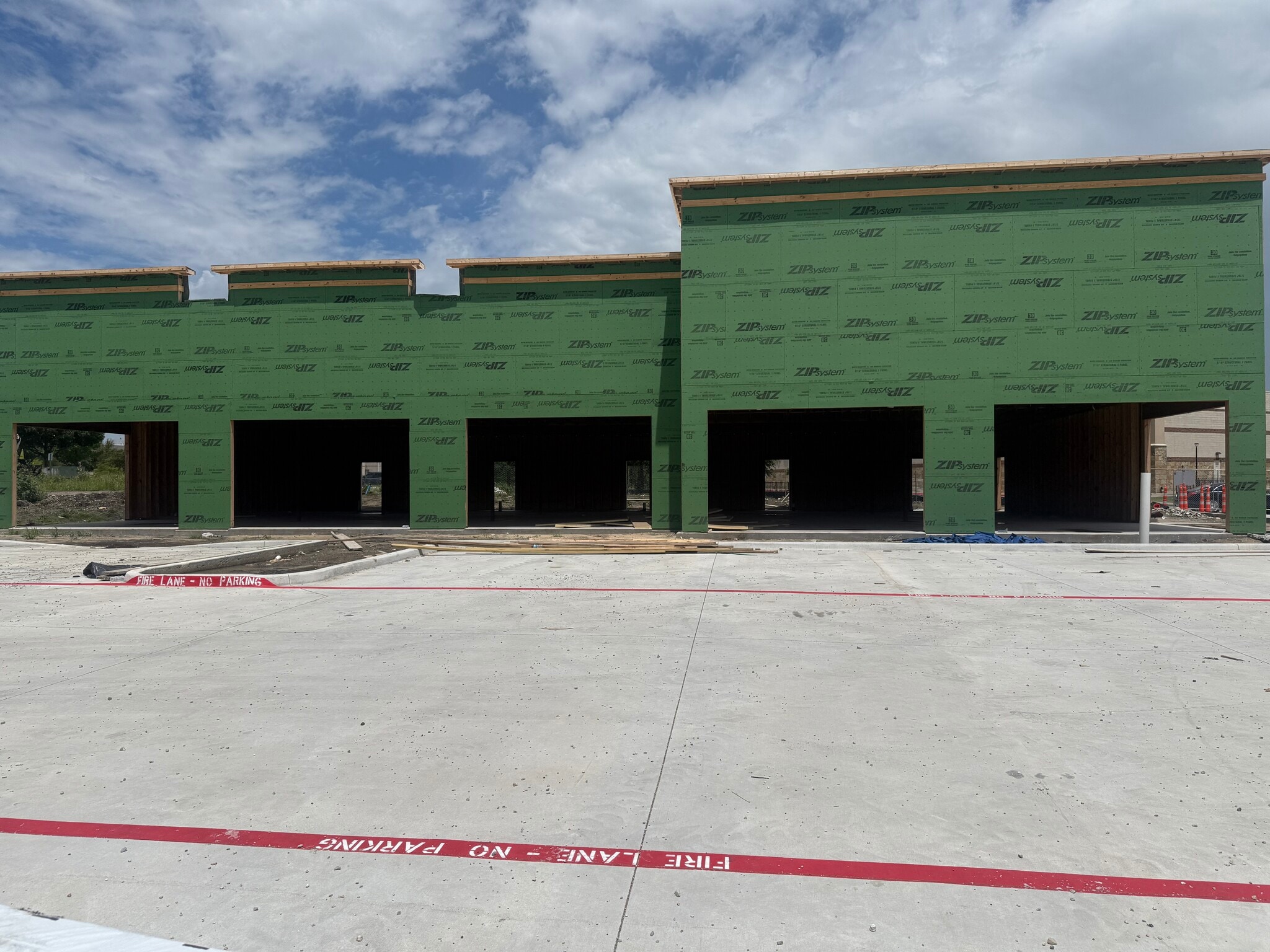 900 E Ralph Hall Pky, Rockwall, TX for lease Primary Photo- Image 1 of 2